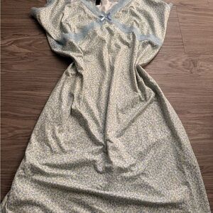 green satin dress formal Mermaid Off Shoulder Satin Lace Long Prom Dress Formal Evening Dress US8 / Custom Color main image 1